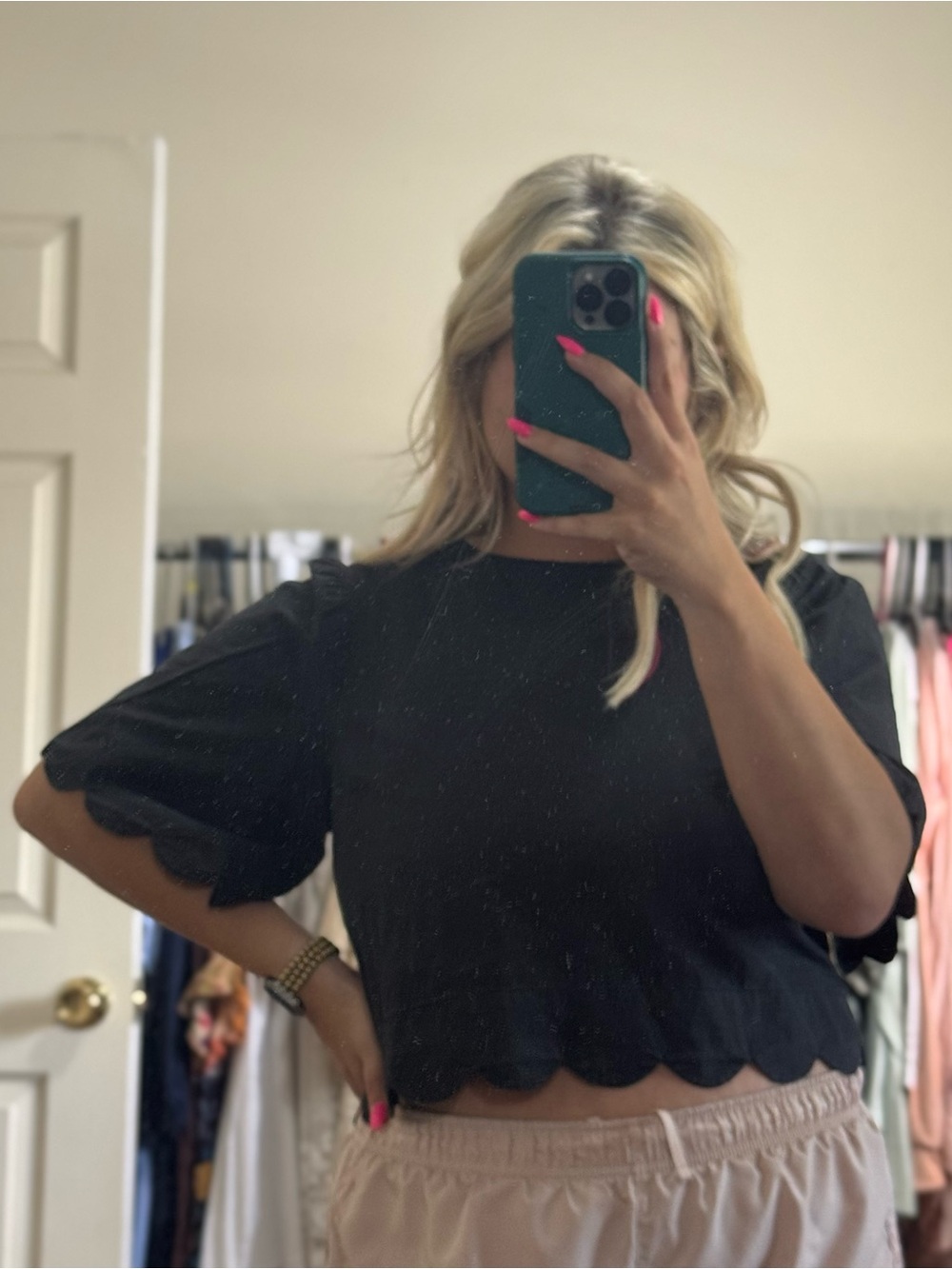 Scallop Hem Short Sleeve Cropped Top